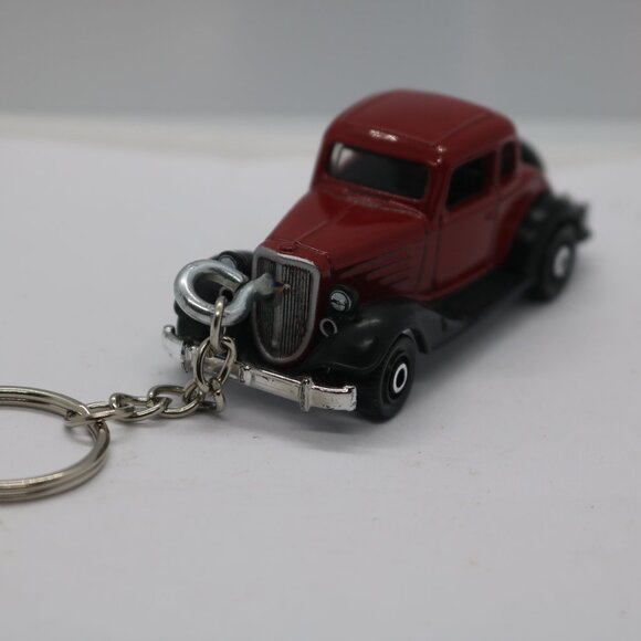 Matchbox 6/100 year 2021 1934 Chevy Master Coupe CUSTOM keychain W/card - Picture 3 of 5